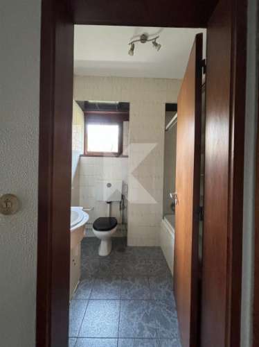 Apartamento T4 com garagem junto ao Rio Douro