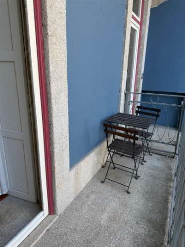 T0  com Varanda na Baixa do Porto – Rua do Bonjardim
