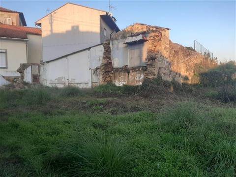 Terreno na Vila de Cucujães, Oliveira de Azeméis