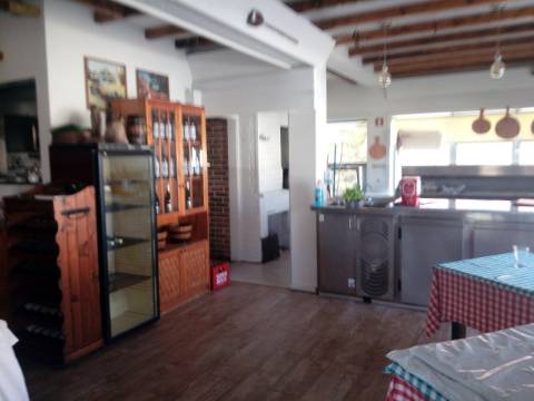 Trespasse Restaurante / Pizzeria em Cortegaça