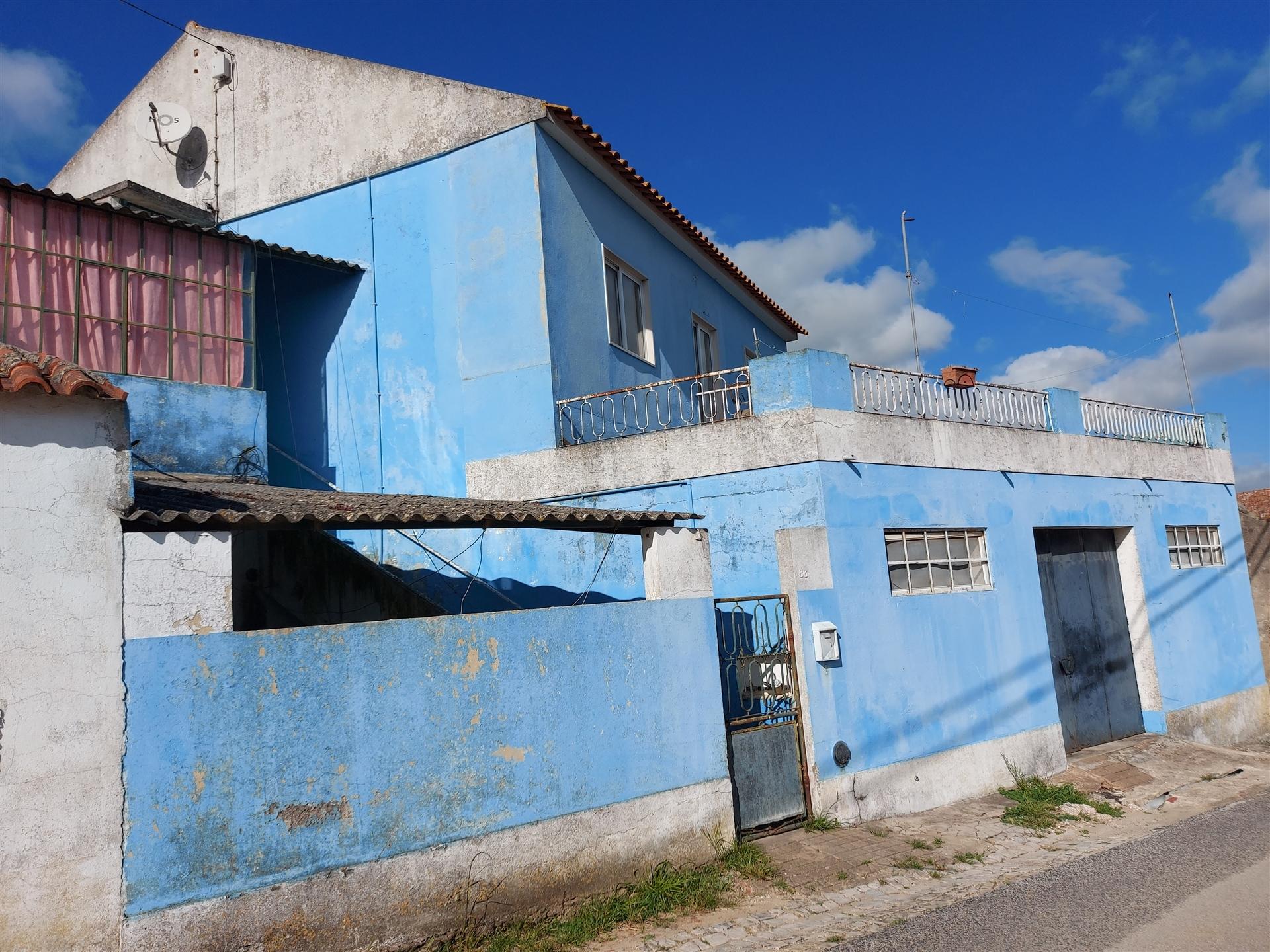 Venda Judicial de Moradia para remodelar em Vila Chã, Ventosa