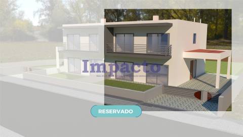 Moradia geminada T3  no Lugar do Tojal em Chave, Arouca.