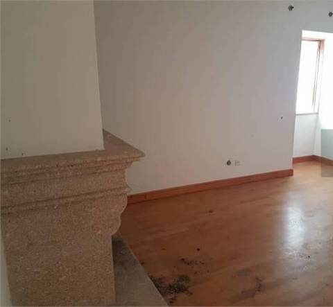 Moradia T5 restaurada em Ovar.