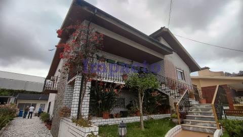 Moradia T3 isolada em São Roque, Oliveira de Azeméis.