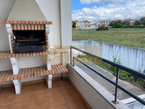 Moradia T5 em Gândara dos Olivais