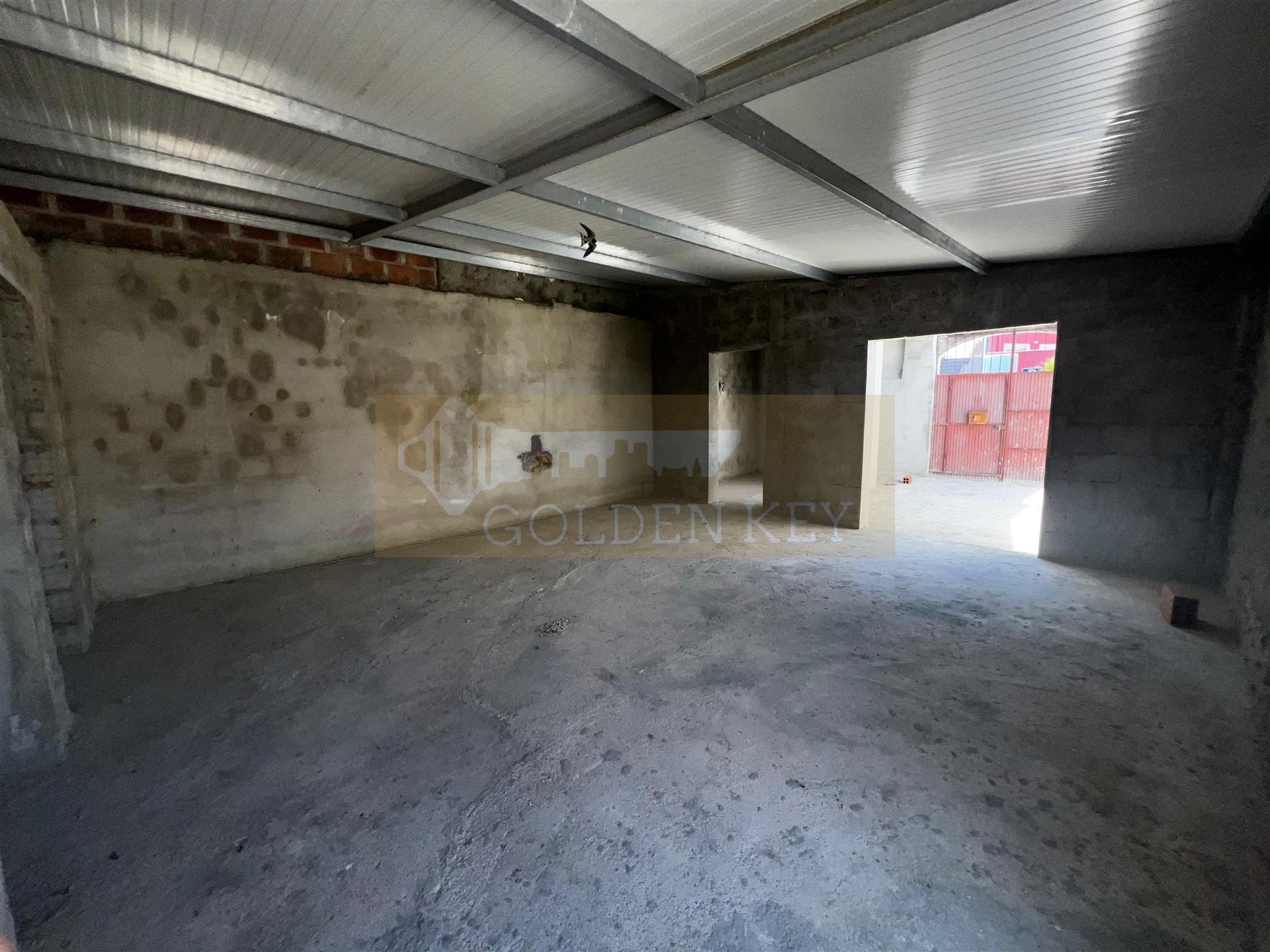 Moradia T3+1 em Construção