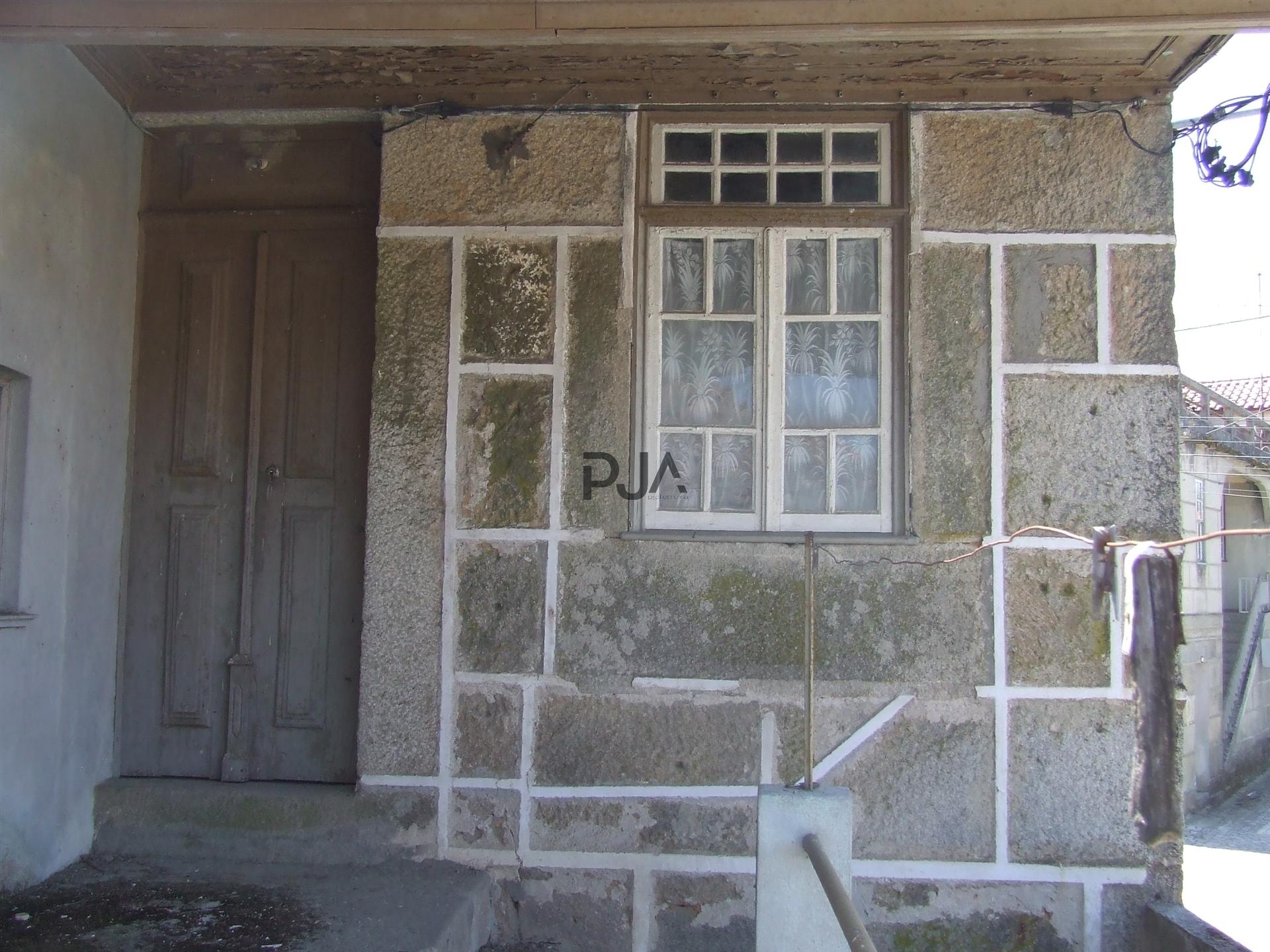 Moradia para Restaurar T3, Antas