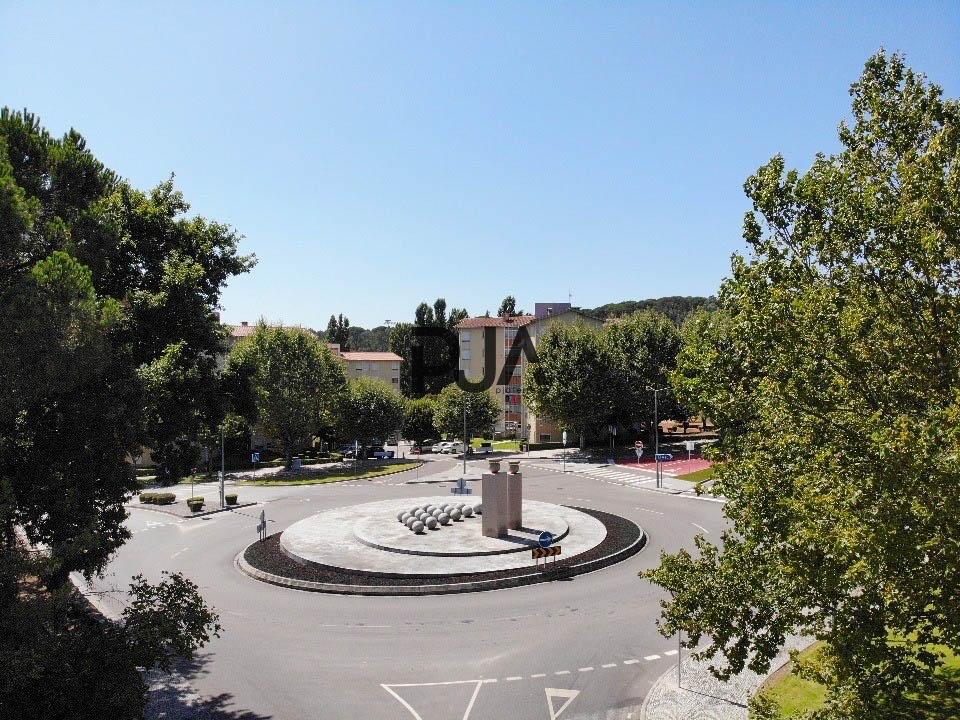 Terreno para construção de prédio, centro da cidade de Mangualde