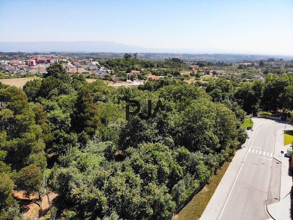 Terreno para construção de prédio, centro da cidade de Mangualde