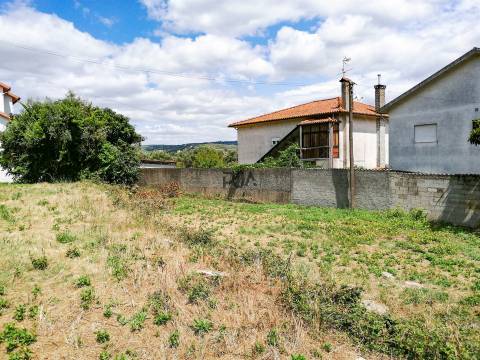Lote para construção em Cubos, Mangualde