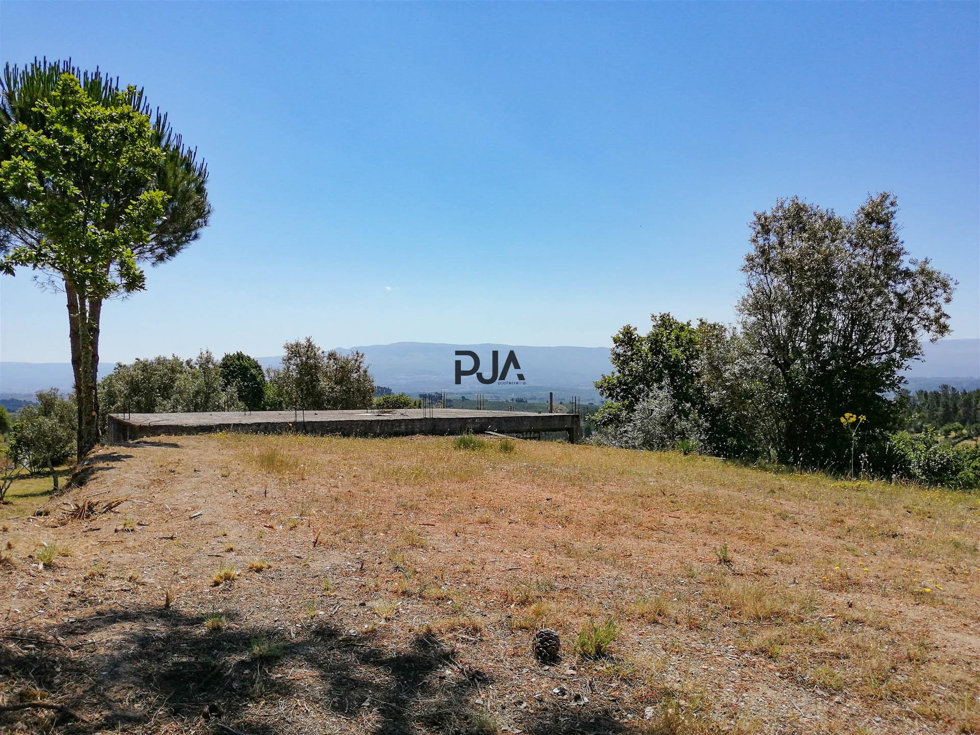 Terreno agrícola em Contenças de Baixo