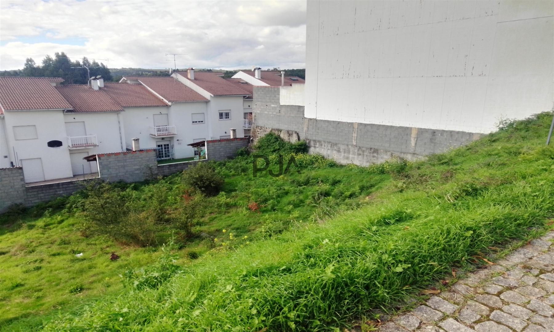 Lote para construção em Mundão