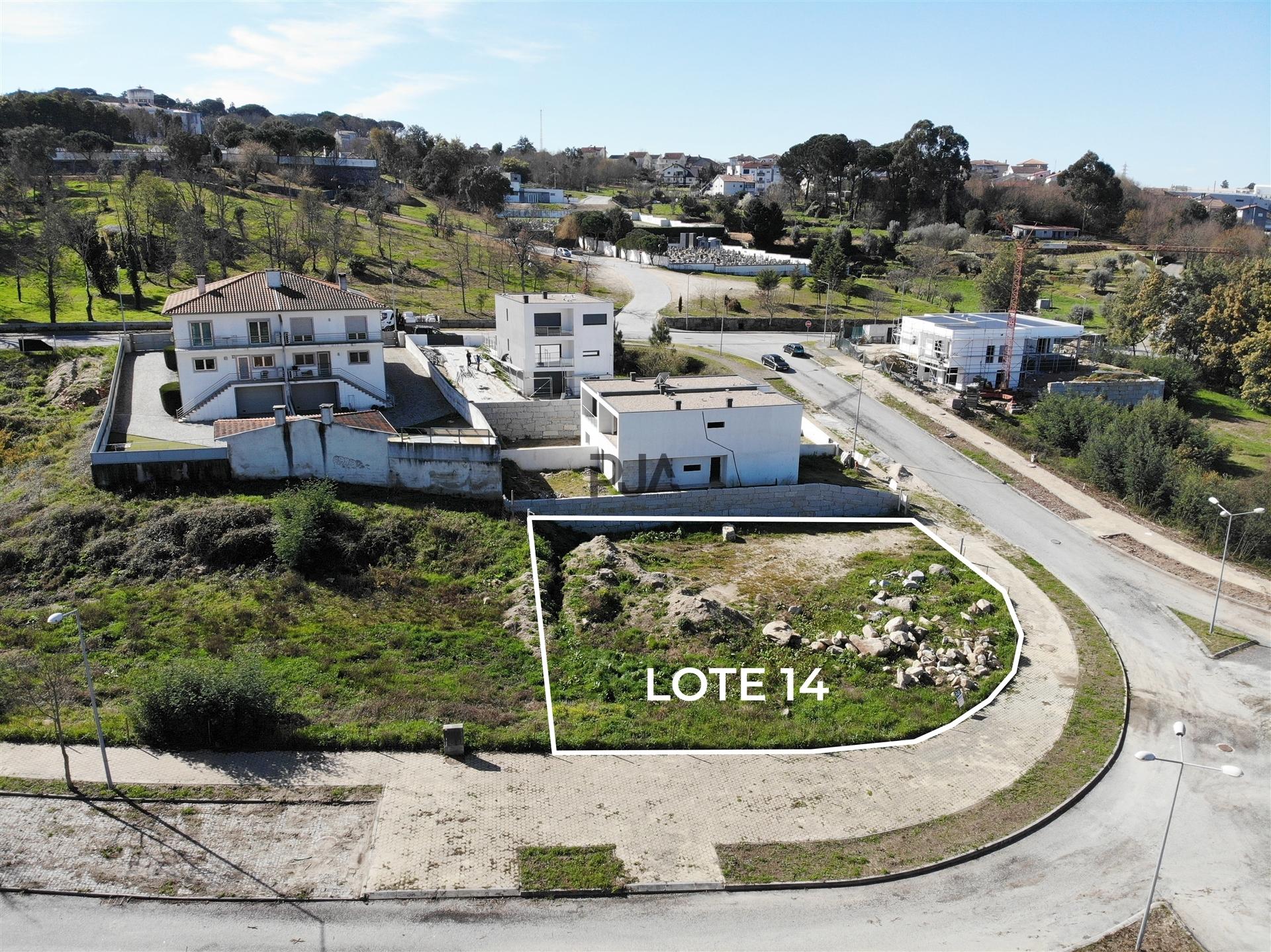 Lote para Construção de prédio - 6 fogos, Mangualde