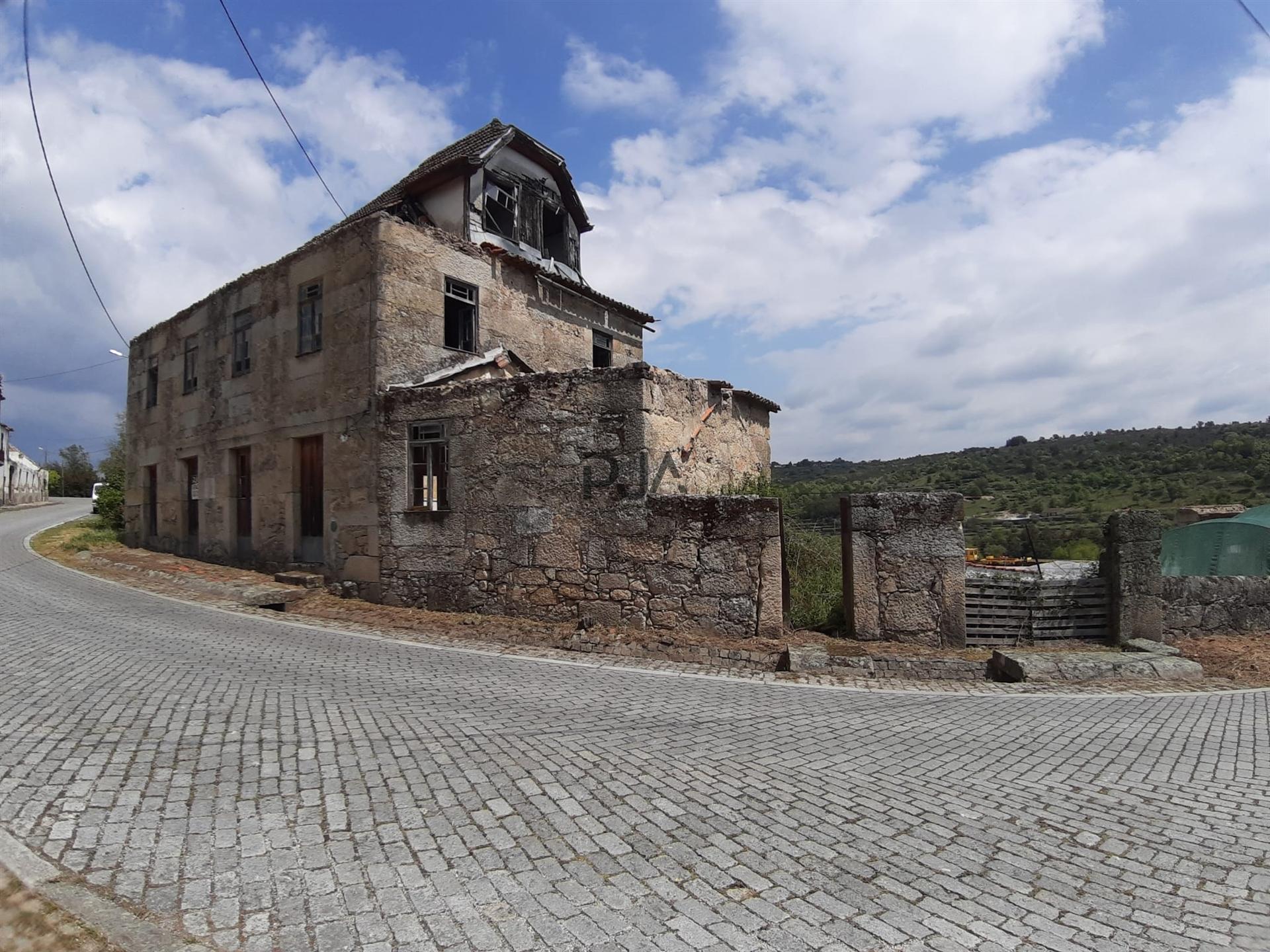 Moradia rústica em Pedra em Fornos de Algodres