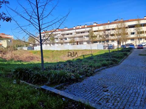 Lotes para Construção de prédio com 13 fogos