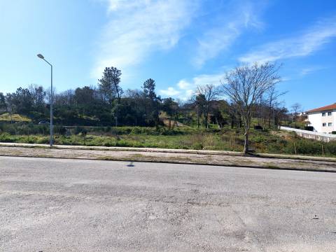 Lote para Construção de prédio - 6 fogos em Mangualde