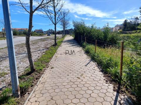 Lote para Construção de prédio - 6 fogos em Mangualde