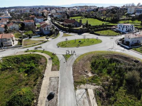 Lote para Construção de prédio - 6 fogos, Mangualde