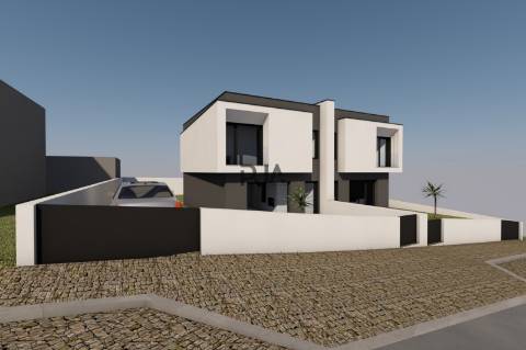 Moradia T3 Geminada em Mangualde