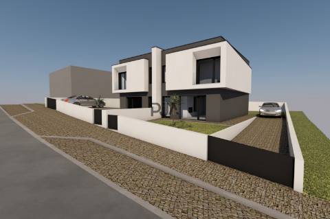 Moradia T3 Geminada em Mangualde
