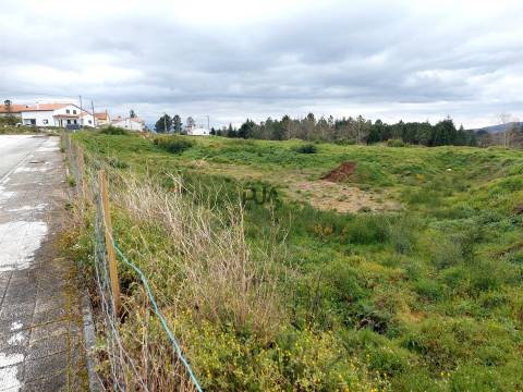 Lotes de terreno para construção de moradias isoladas em Infias