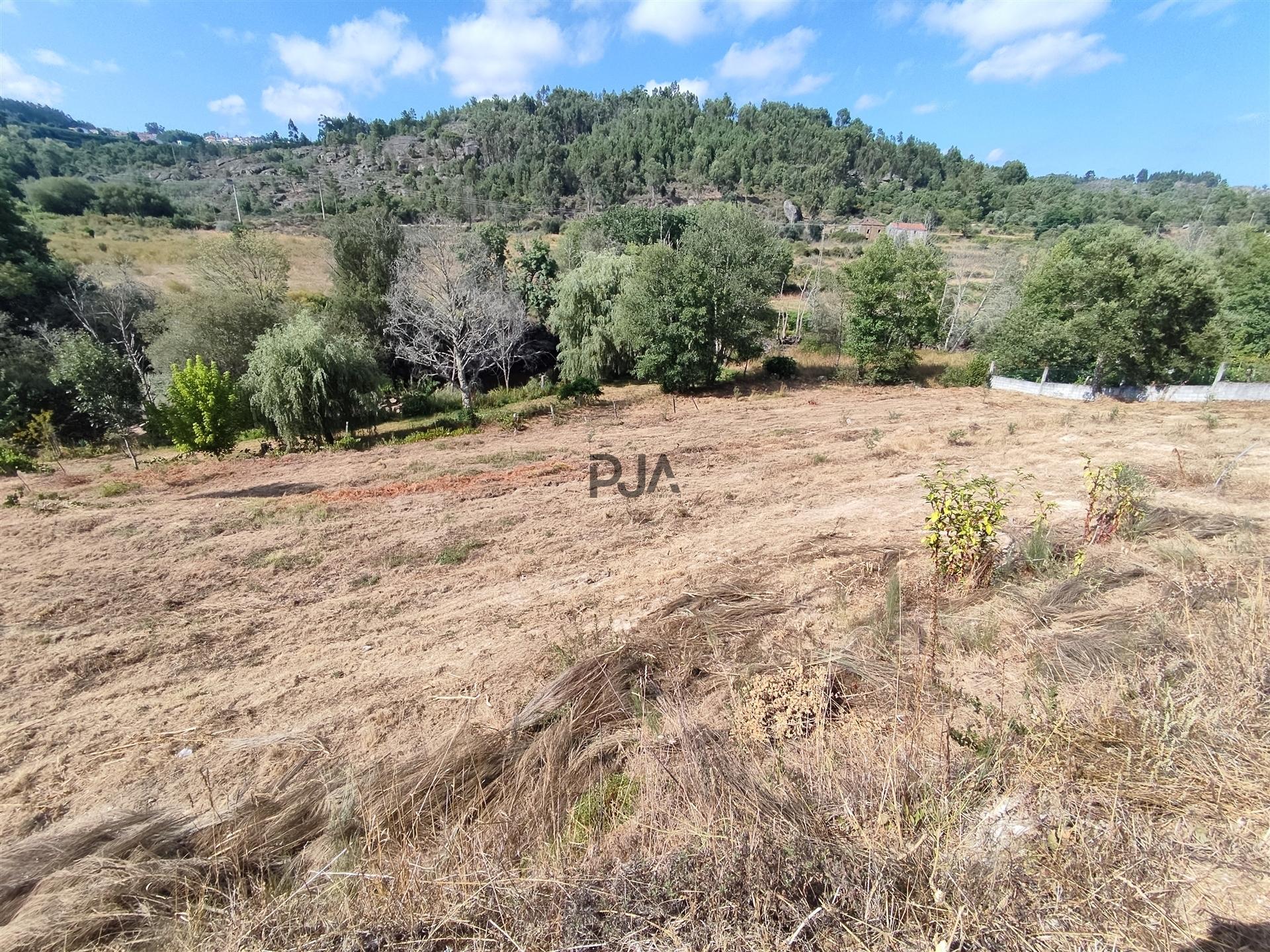 Terreno com 2000m2