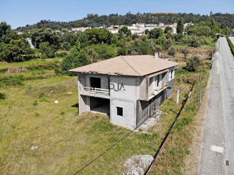 Moradia T3 Isolada em construção