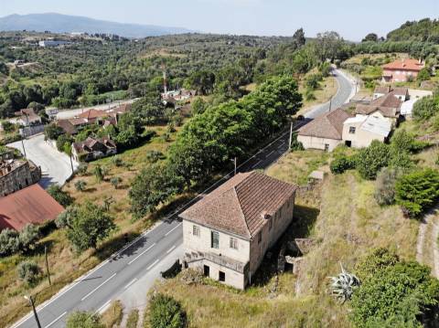 Moradia Rústica T5 em Fornos de Algodres