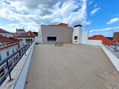 Apartamento T1 com Terraço em Tondela