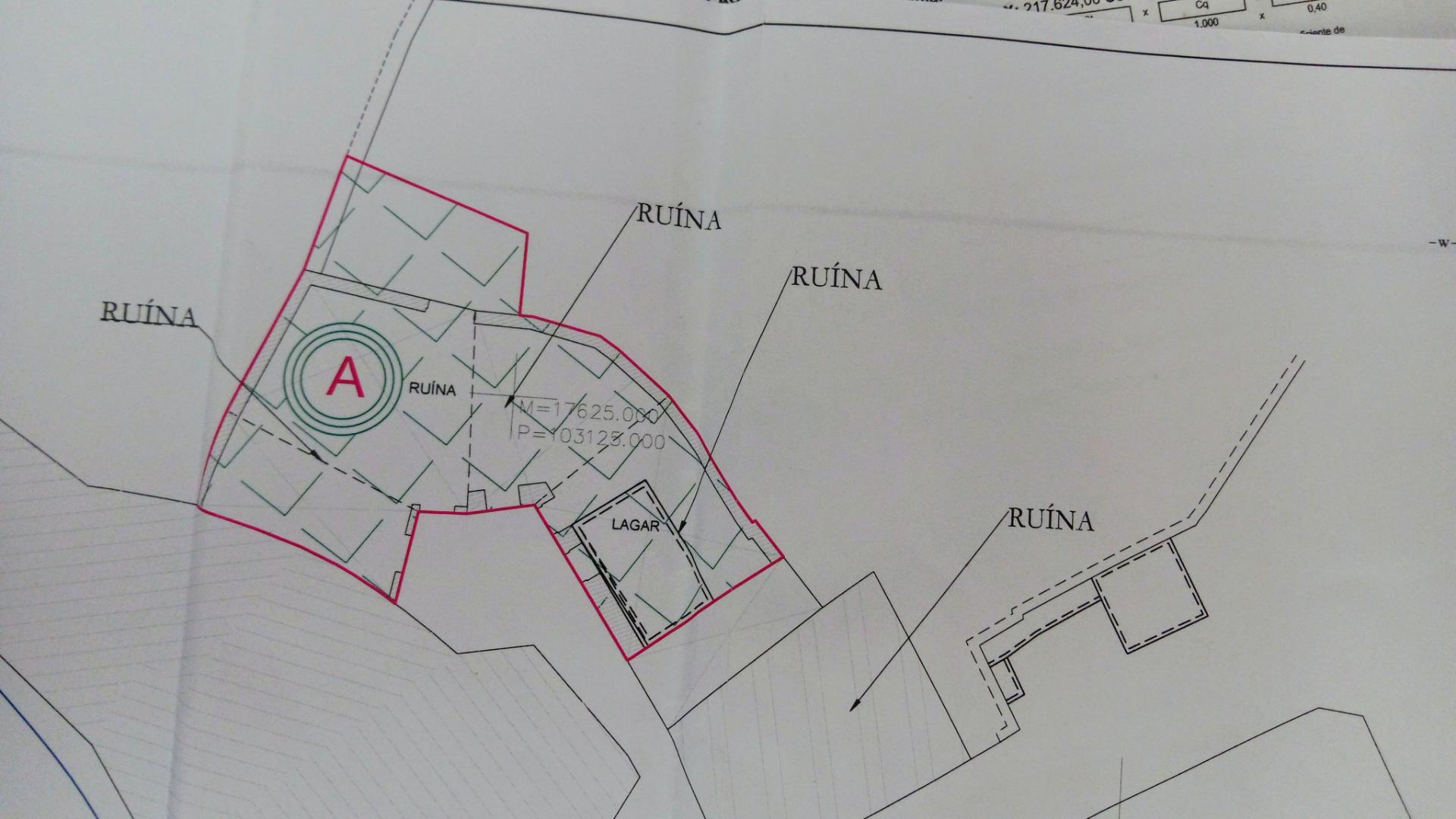 Ruína em Granito em Oliveira de Barreiros, Viseu