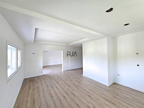 Apartamento T4 em Viso, Viseu