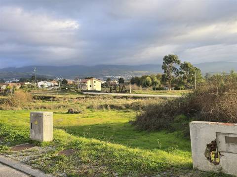 Lote de Terreno para Construção em Nespereira, Gouveia