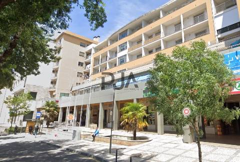 Loja comercial para arrendar em Viseu