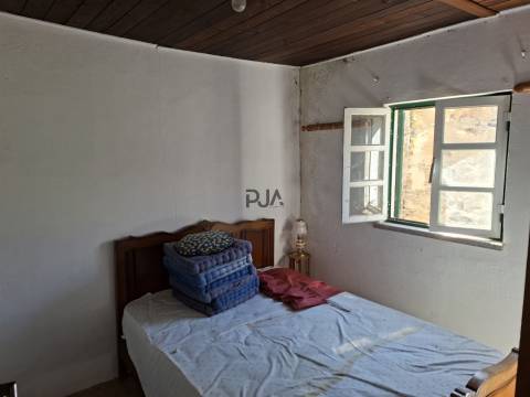 Moradia T3 em Vila Nova de Foz Côa, Guarda