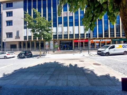 Espaços de Coworking para arrendamento em Nelas
