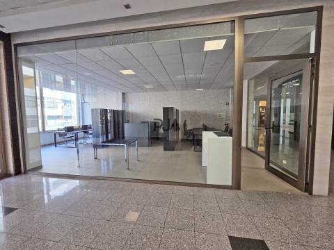 Espaços de Coworking para arrendamento  em Viseu