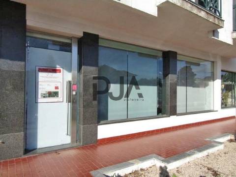 Espaços Comerciais Coworking em Currelos, Carregal do sal
