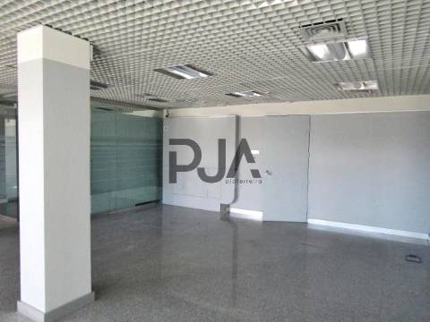 Espaços Comerciais Coworking em Currelos, Carregal do sal