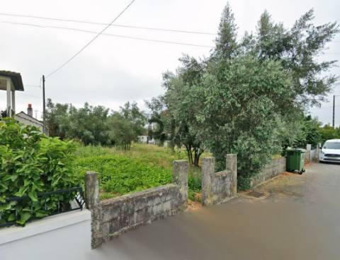 Terreno com viabilidade construtiva em Tondela
