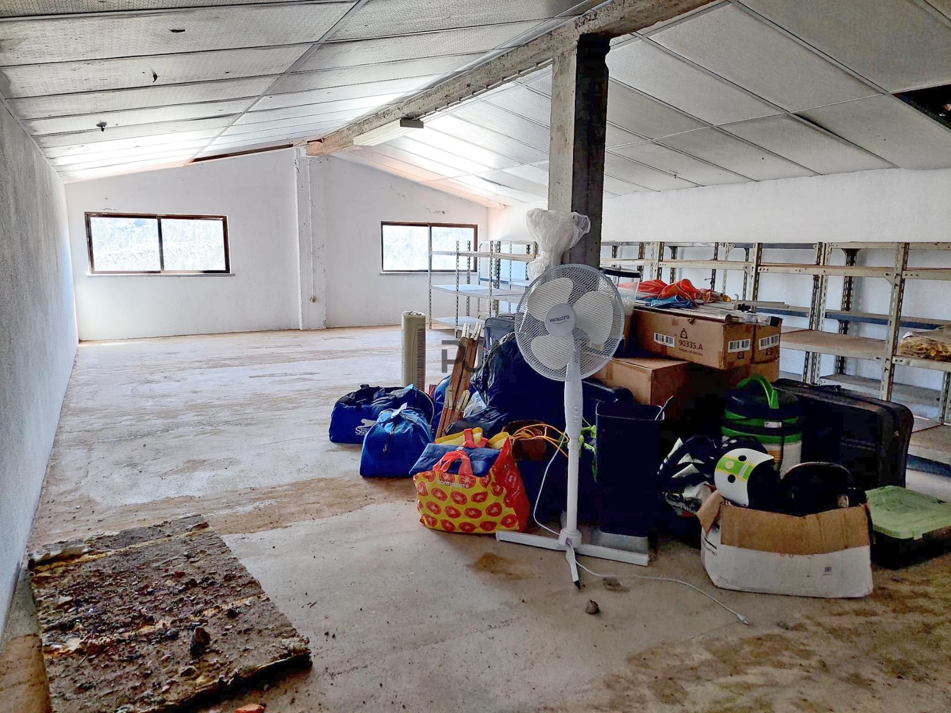 Sótão / Arrecadação para Arrendar em Mangualde