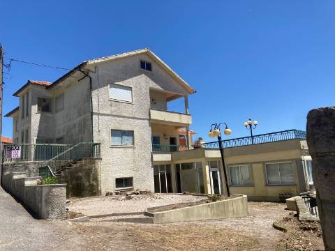 Apartamento T3 em Pedronhe, Tondela