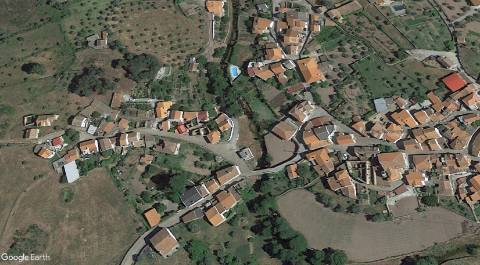 Moradia para Recuperar em Vila Cortês da Serra, Gouveia