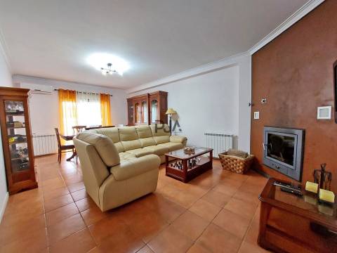 Apartamento T2+2 Duplex em Penalva do Castelo