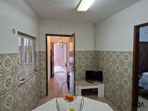 Moradia T4 em Tibalde, Mangualde