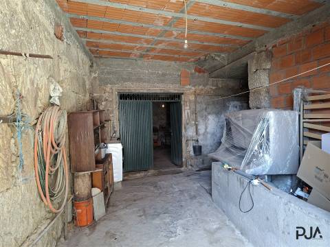 Moradia T4 em Tibalde, Mangualde
