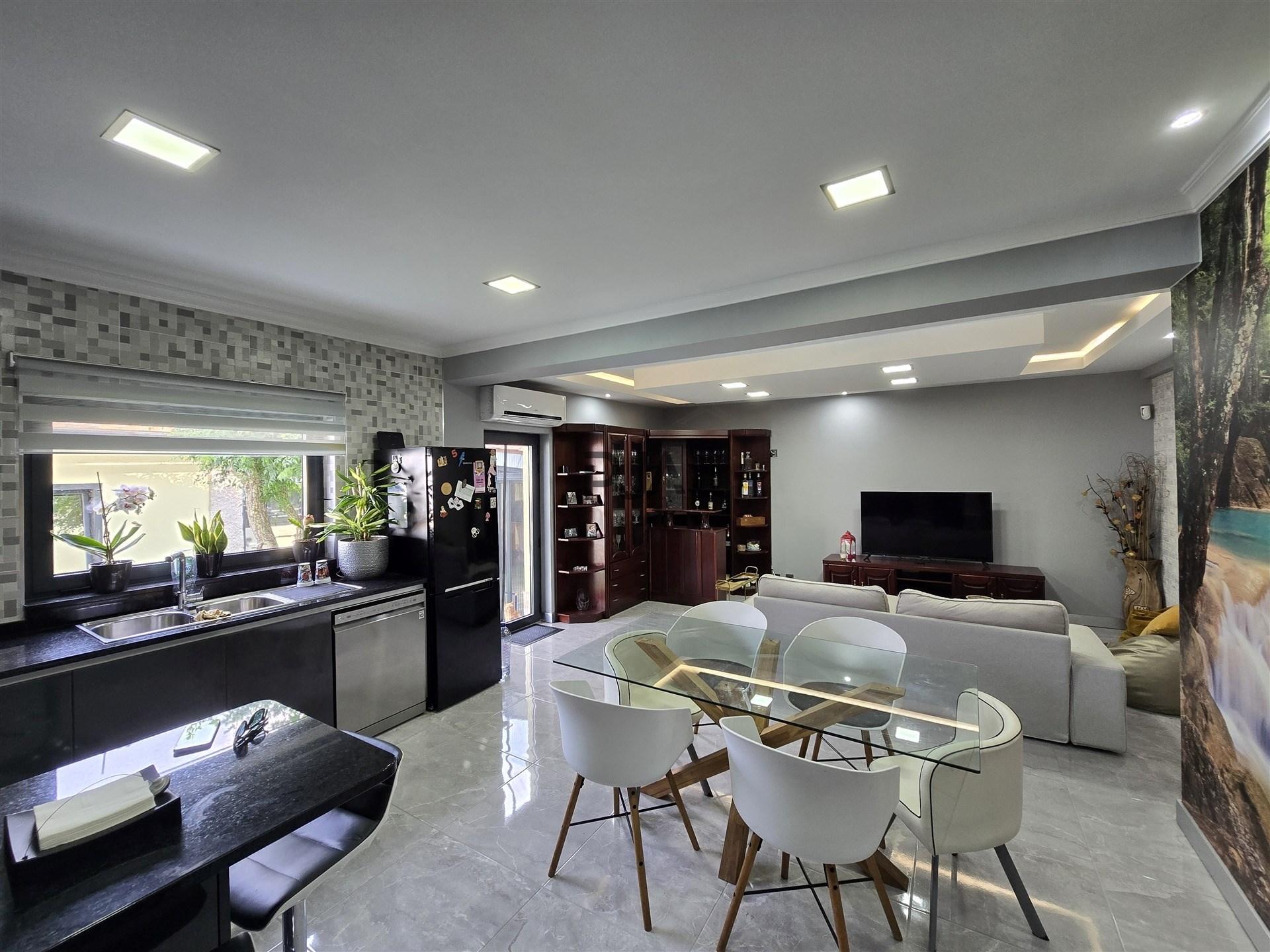 Moradia T4 com Piscina e Jacuzzi em Açores, Celorico da Beira