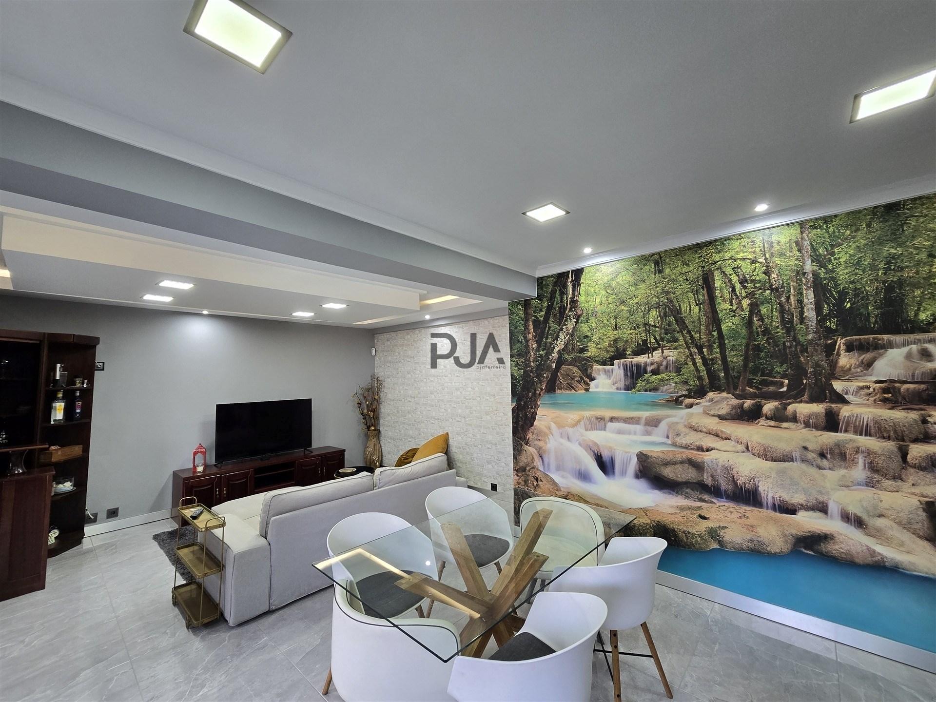Moradia T4 com Piscina e Jacuzzi em Açores, Celorico da Beira