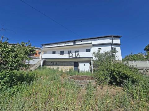 Moradia T5 em Seixas, Oliveira do Hospital
