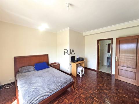 Apartamento T3 com Garagem em Mangualde