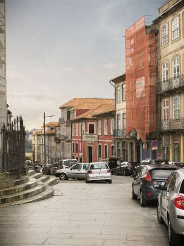 Passeio das Virtudes com vista para o rio.